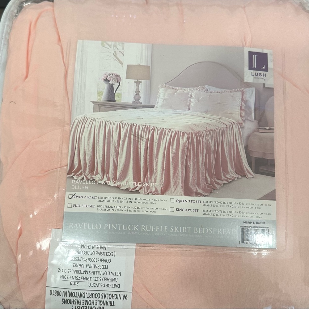 Lush décor TUFTED  twin size bed spread NEW